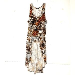 Minette animal print high low scoop neck no sleeves high low duster Size: 2XL